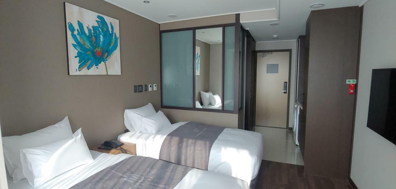 Western Bay Marina Hotel Pyeongtaek Ngoại thất bức ảnh